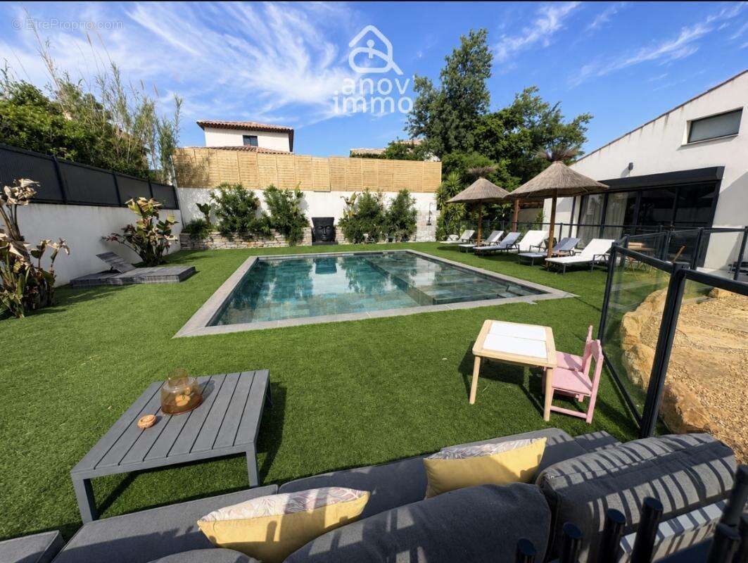 Maison à LA CADIERE-D'AZUR