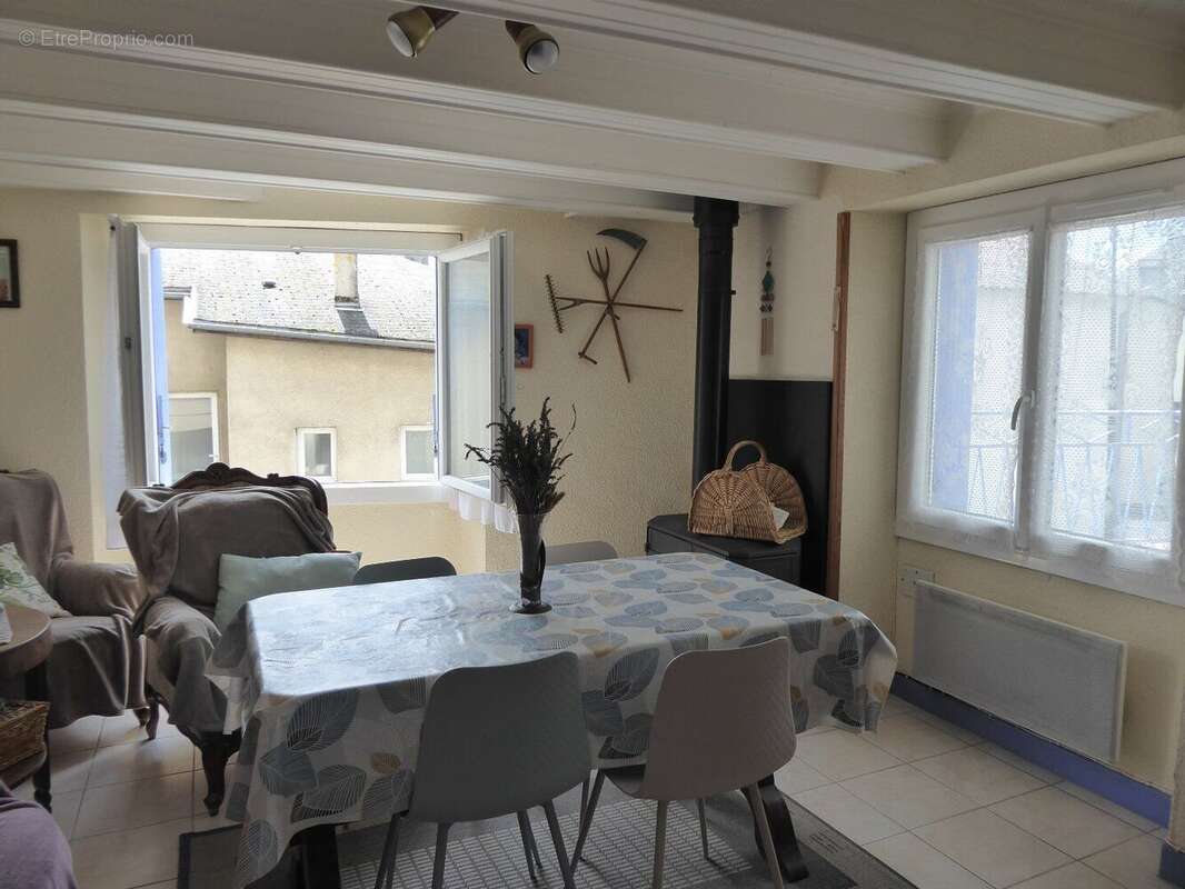 Immeuble Mixte avec Salon de Coiffure - photo 4