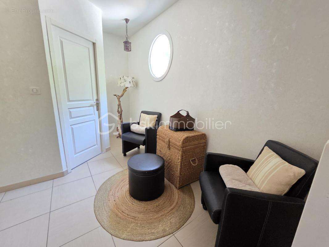 Magnifique Propriété de charme de 204m² à Chaulgnes avec Piscine et dépendances - photo 14