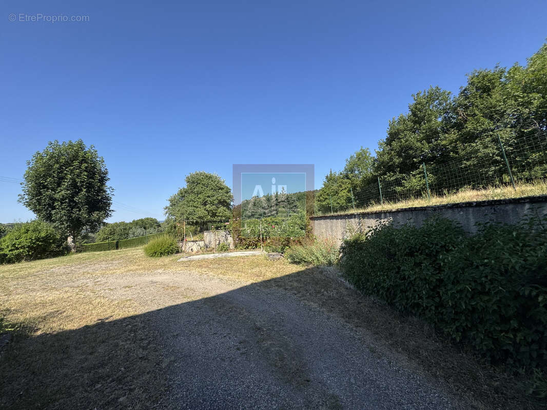 Grande maison familiale avec terrain. - photo 4