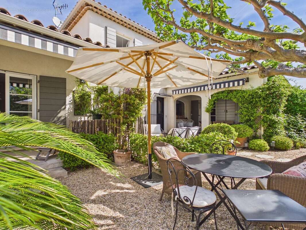 Maison à MAUSSANE-LES-ALPILLES