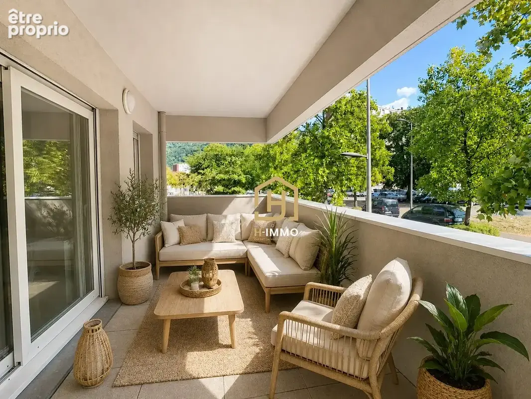 Appartement à SAINT-MARTIN-D'HERES