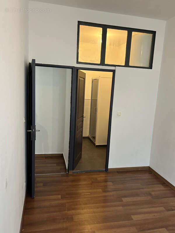 Appartement à MARSEILLE-4E