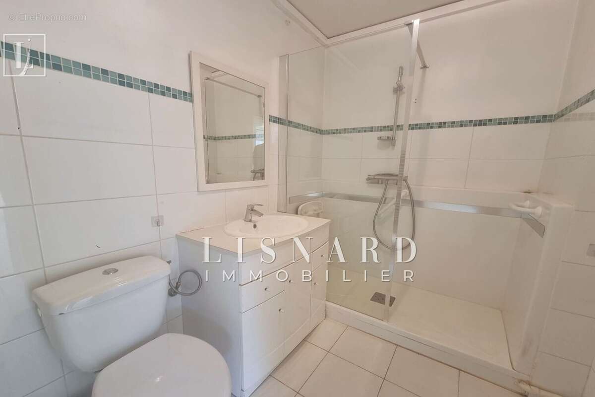 Appartement à VALLAURIS