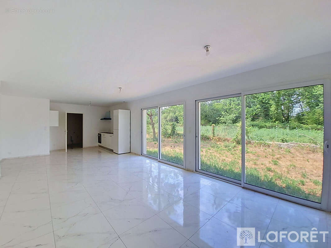 Maison neuve  à finir à 7 km de Saint-André-de-Cubzac- 3 chambres + garage - photo 2