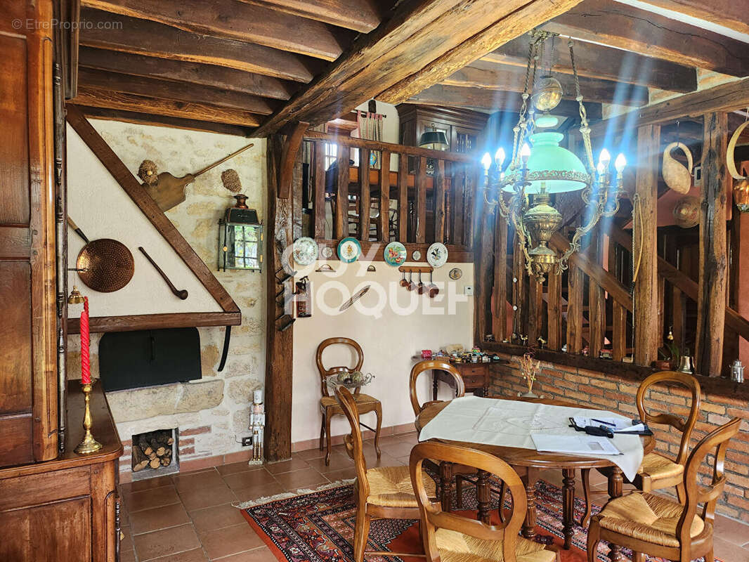 Maison à LONGUEVILLE