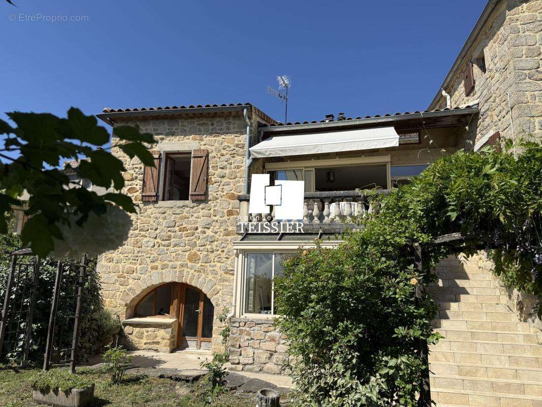 Maison à SAINT-PAUL-LE-JEUNE