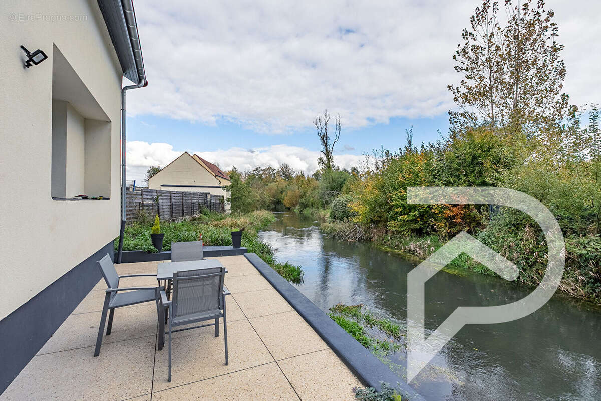 Maison à BREUIL-LE-VERT