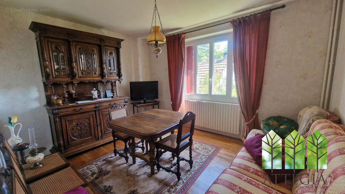 Maison à BOUSSAC-BOURG