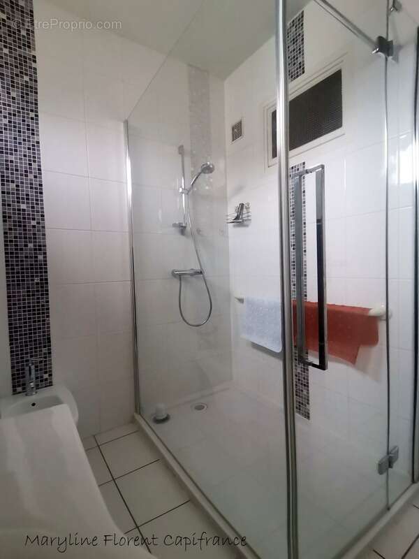 Maison à LA ROCHE-BLANCHE