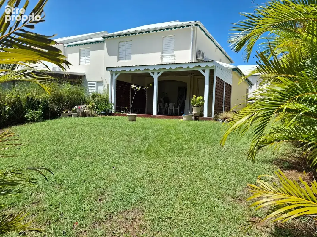 Maison à BAIE-MAHAULT