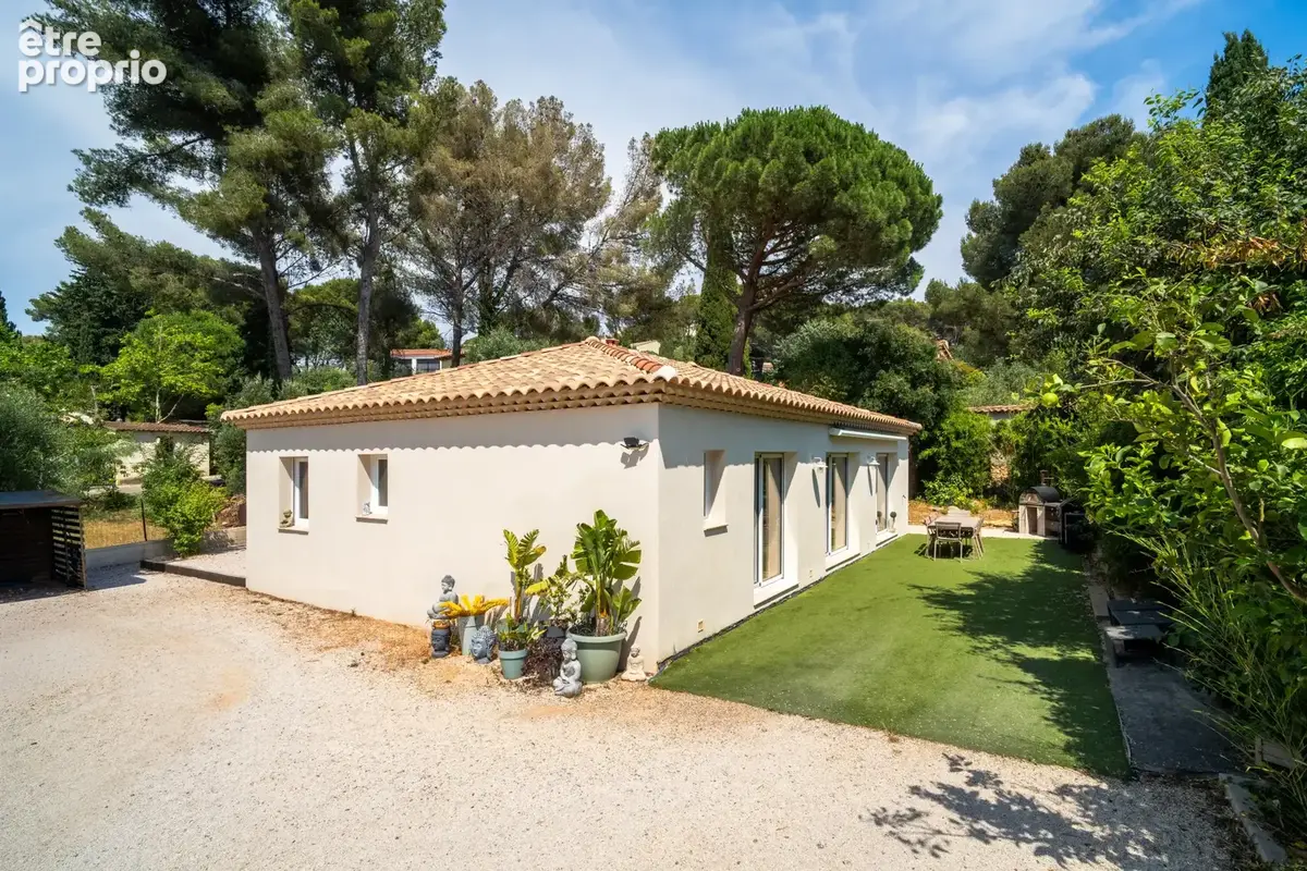 Photo Maison à Six-Fours-Les-Plages au prix de 775 000€
