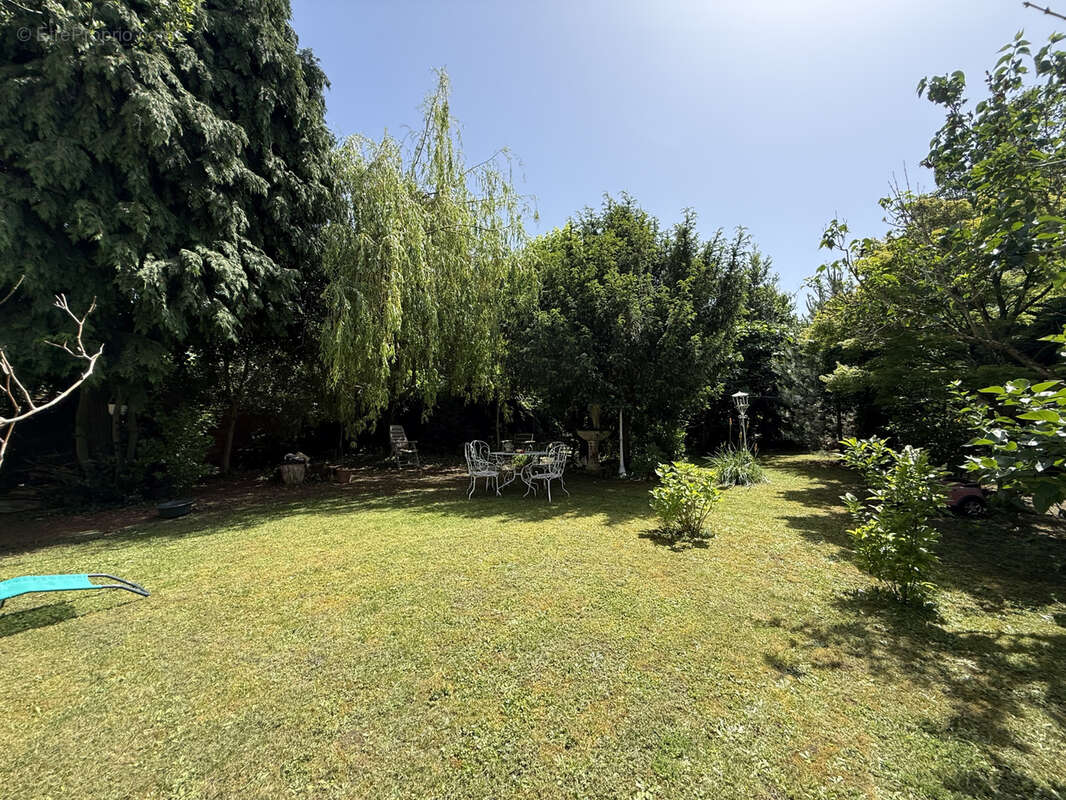 Maison à LE BLANC-MESNIL