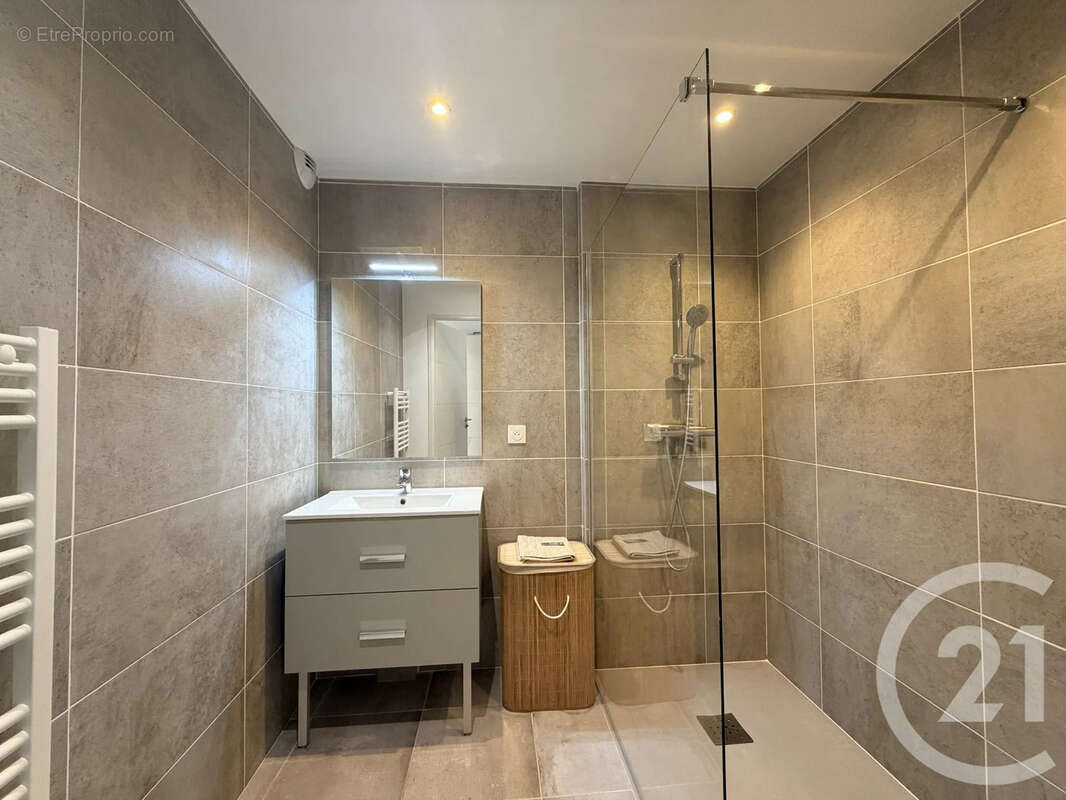 Appartement à VALBONNE