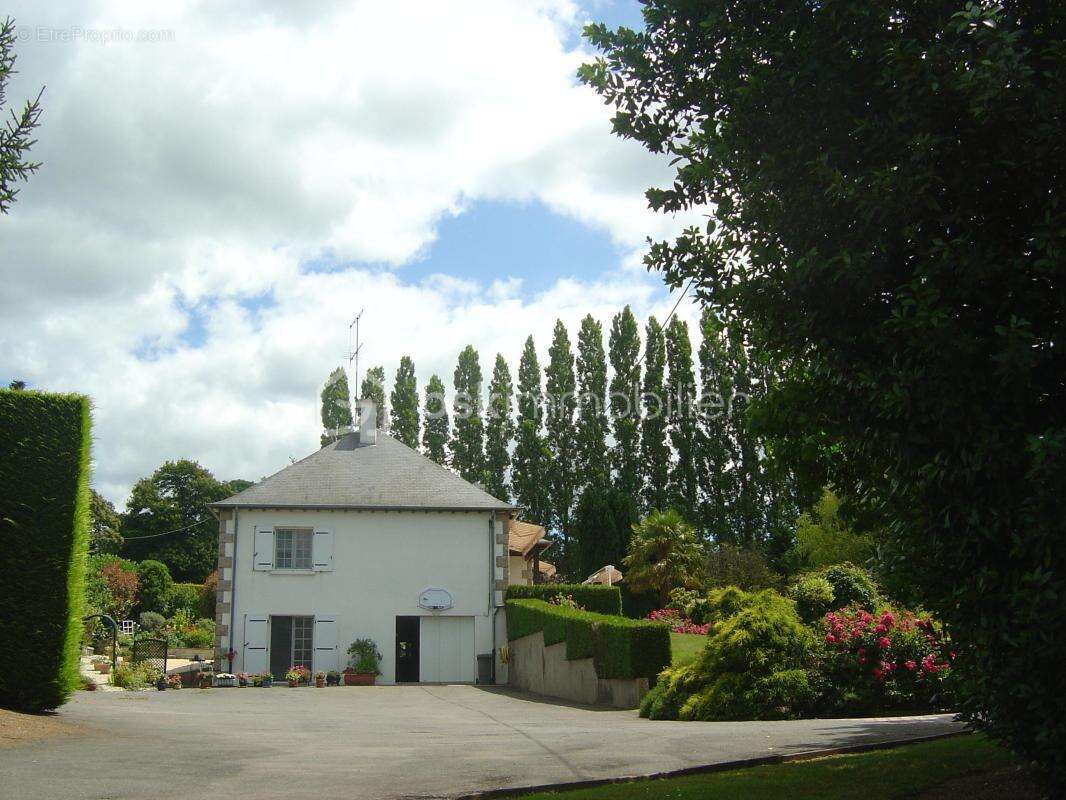 Maison à CHATILLON-EN-VENDELAIS