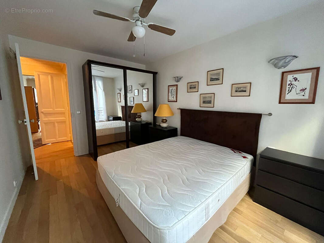 Appartement à PARIS-7E