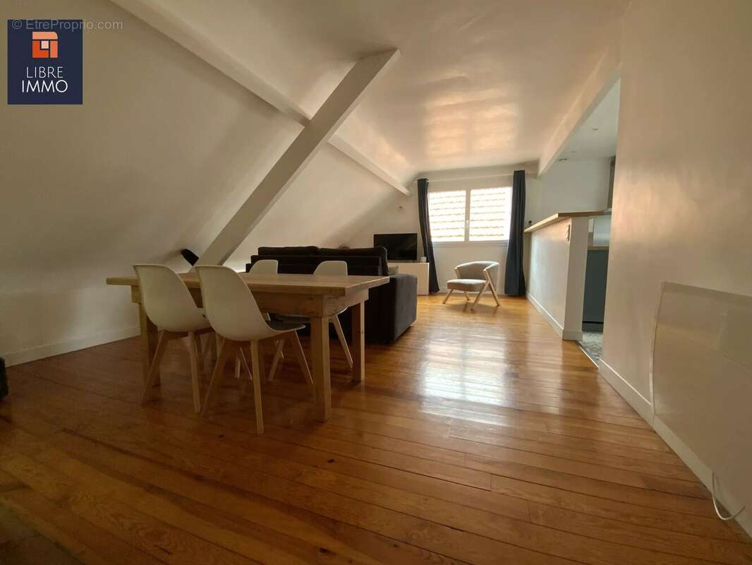 À vendre – Superbe T3 entièrement rénové – 96 m² au sol / 71 m² Carrez – Bordères-sur-l’Échez - photo 5