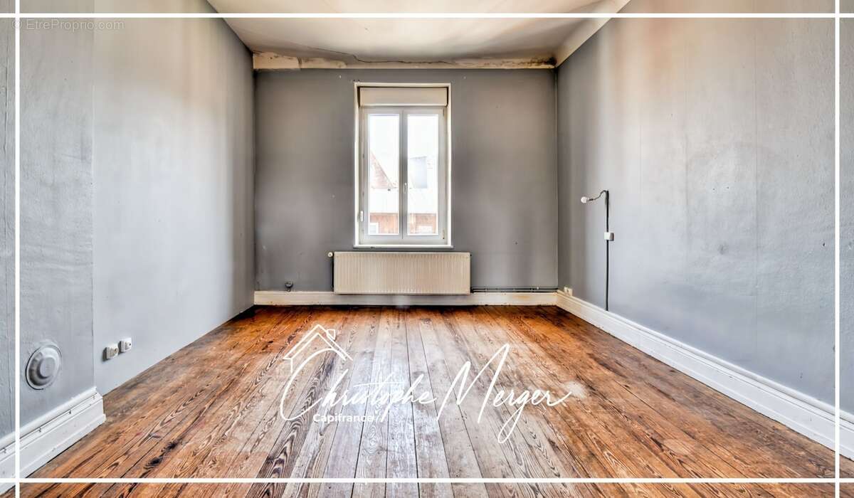 Appartement à vendre 3 chambres 104m² à Sarrebourg (57) en plein centre ville, spacieux et lumineux - photo 4