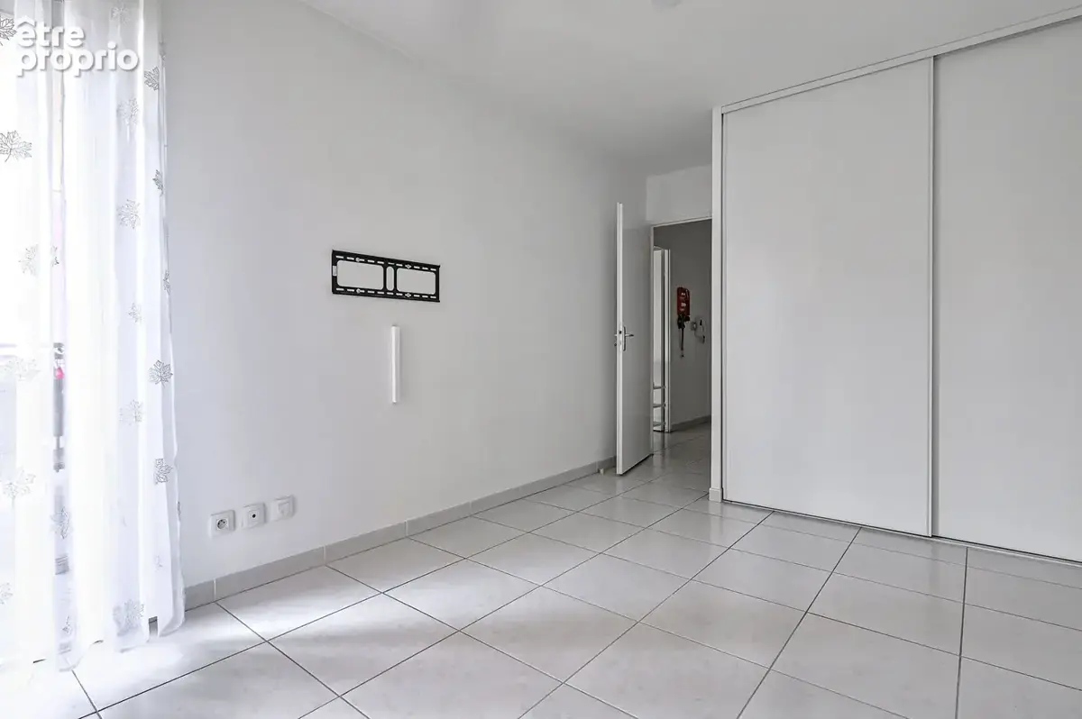 Appartement T2 de 43m2 avec une terrasse de 10m2 et 1 parking en sous-sol à Marseille - photo 9
