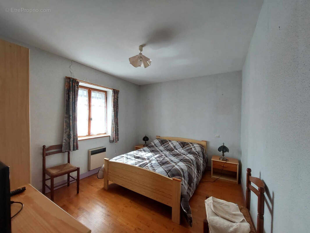 Maison à PRESSAC