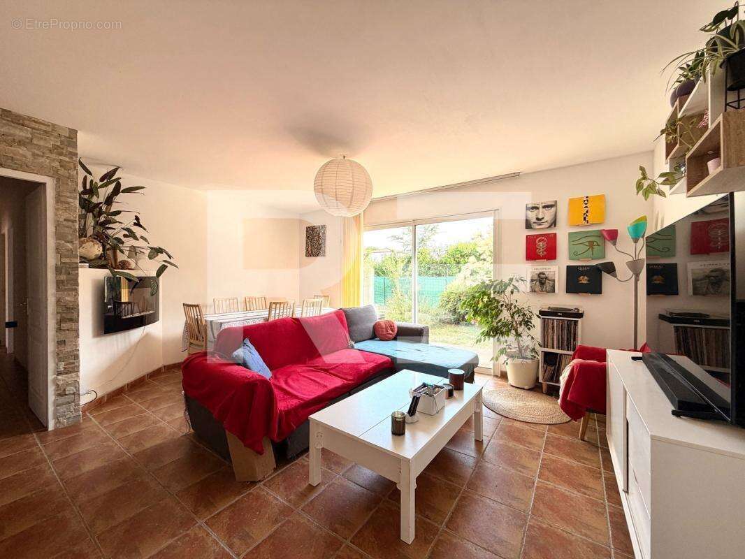 Maison plain-pied 4 chambres, avec garage et jardin à Saint Mamert Du Gard - photo 2