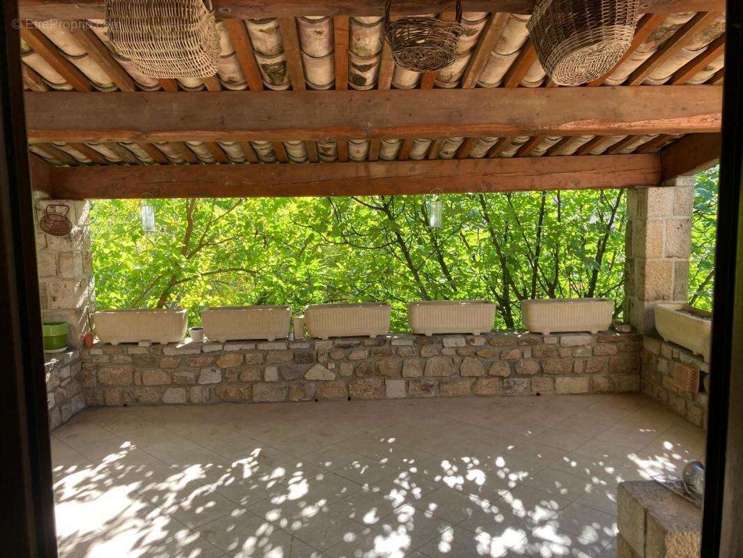 Maison à LABLACHERE