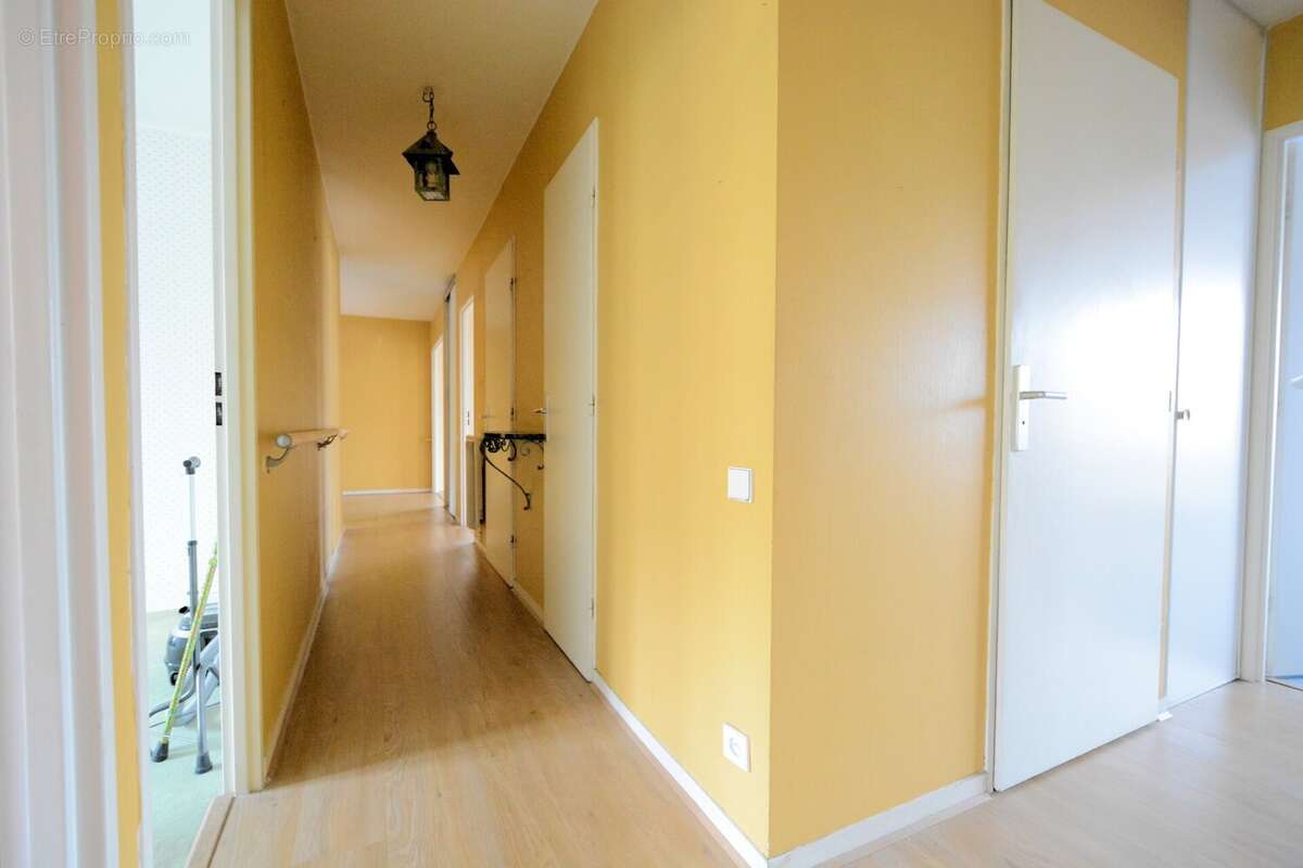 Appartement à SAINT-MAUR-DES-FOSSES