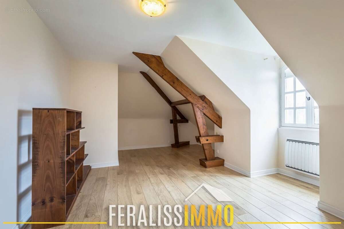 Maison à VAUX-SUR-SEINE