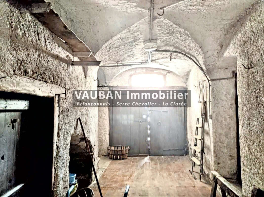 Maison à VAL-DES-PRES