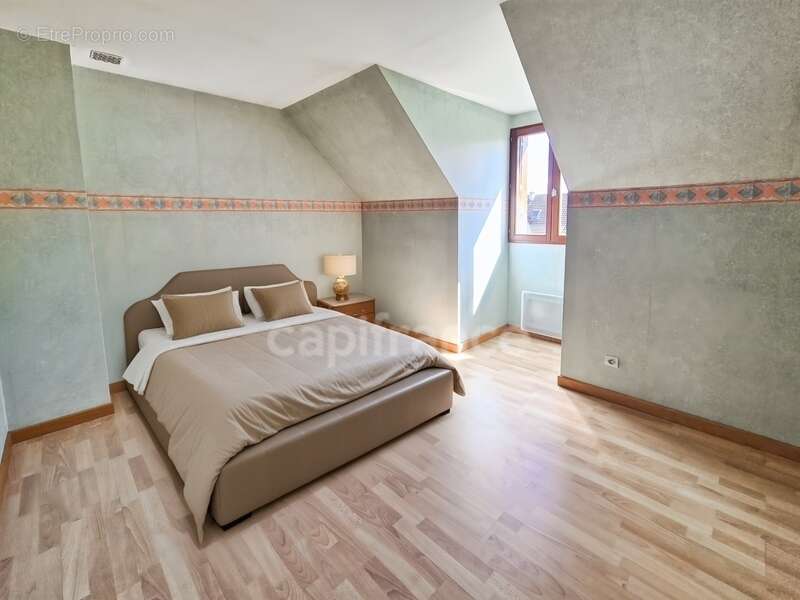 Maison à VERNOU-LA-CELLE-SUR-SEINE