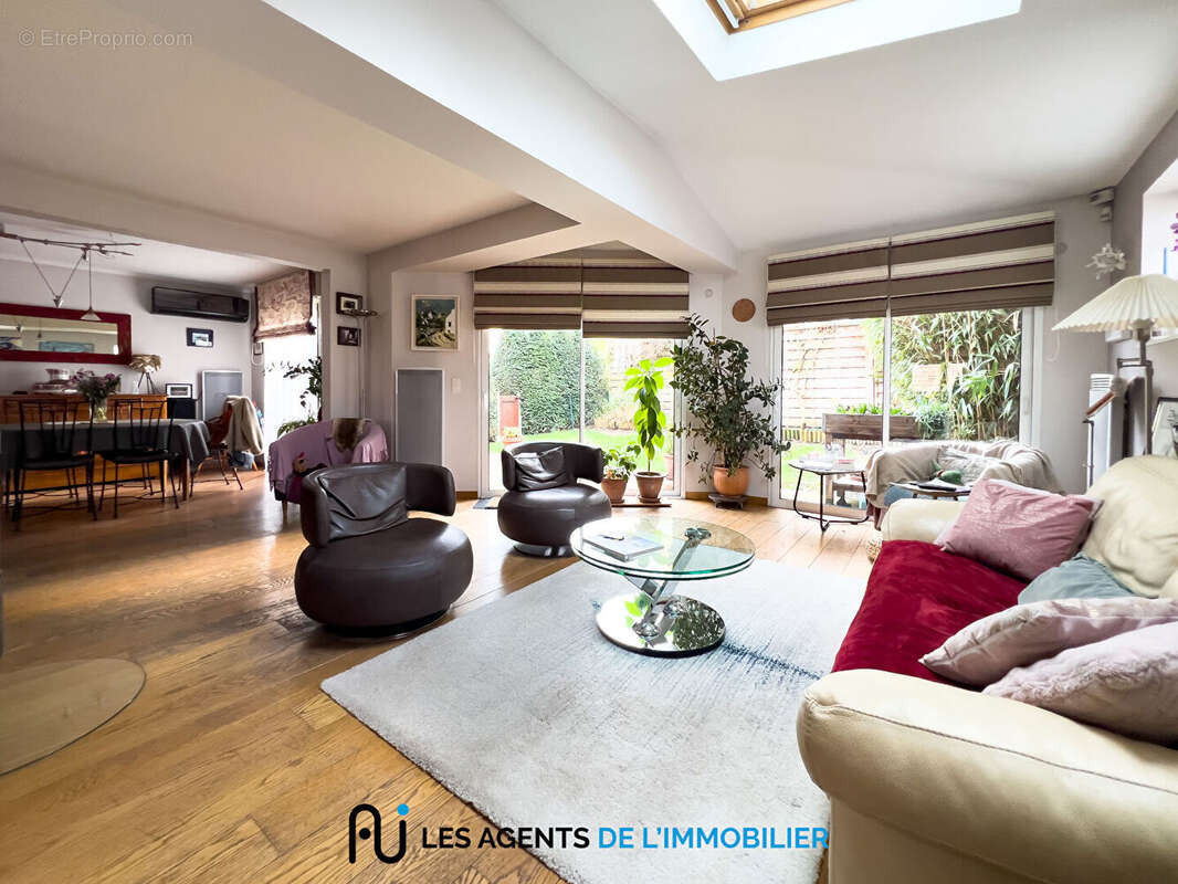 Maison à NANTERRE