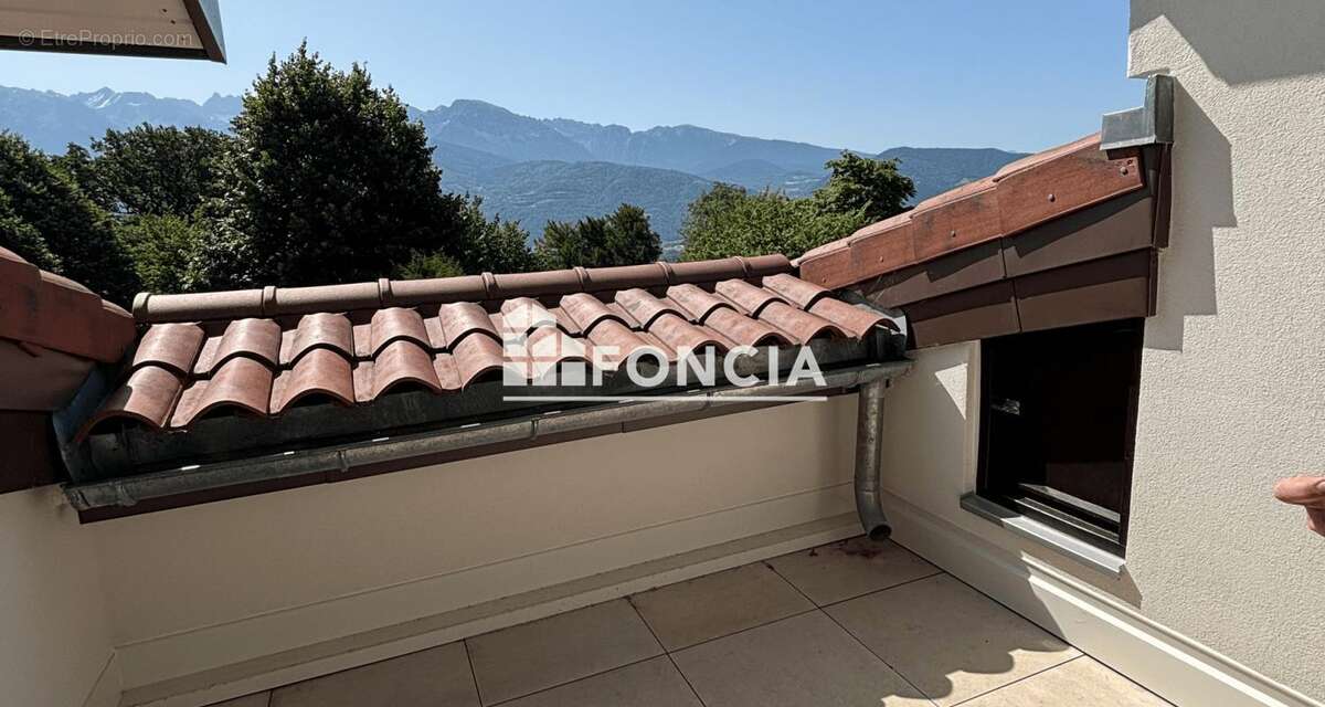 Appartement à SAINT-ISMIER