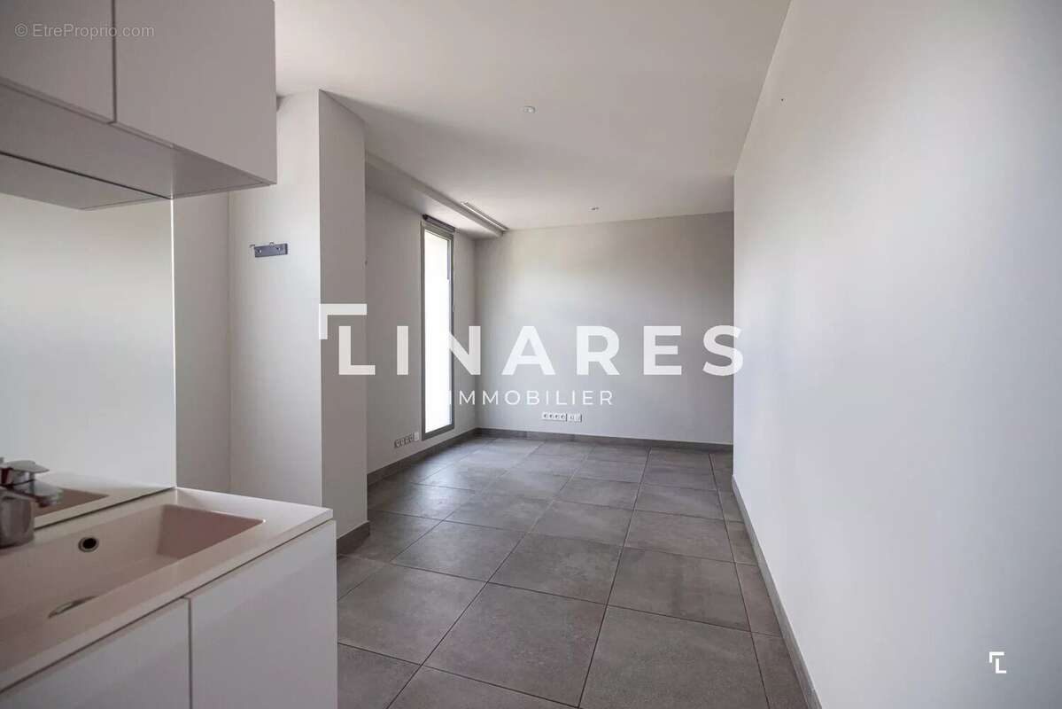 Commerce à SAINT-REMY-DE-PROVENCE