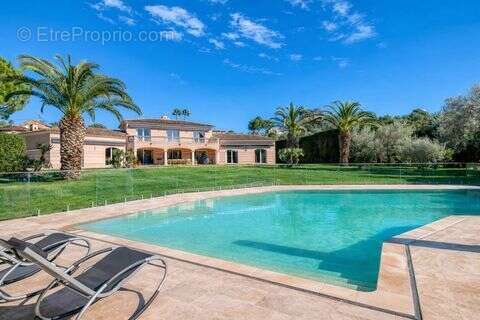 Maison à MOUGINS