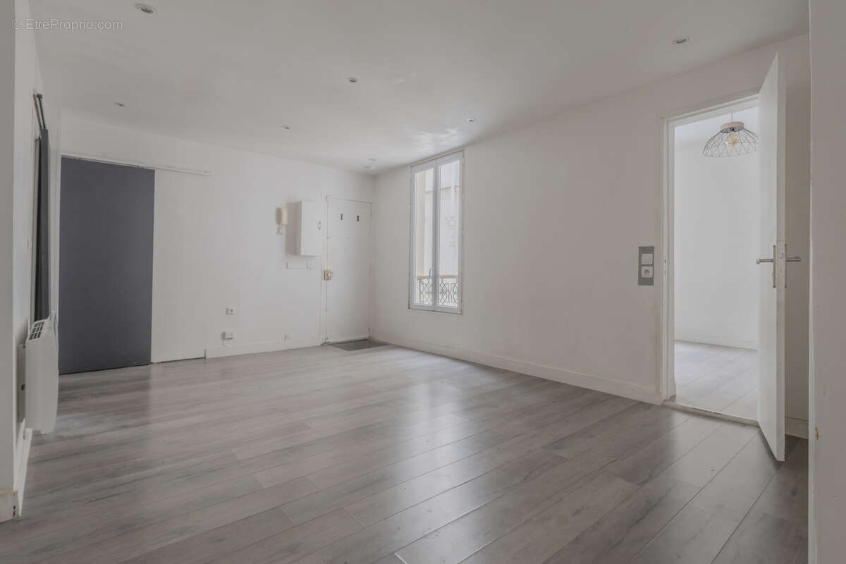 Appartement à PARIS-19E