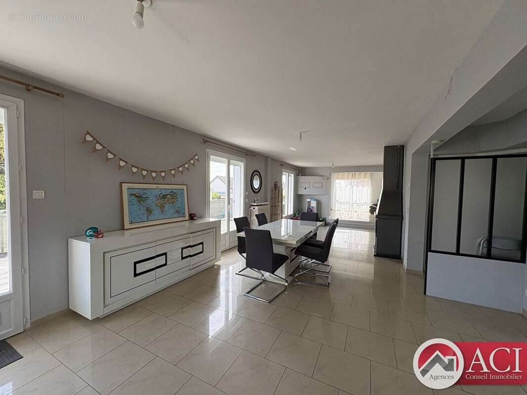Maison Spacieuse de 8 pièces sur la N1 - photo 4