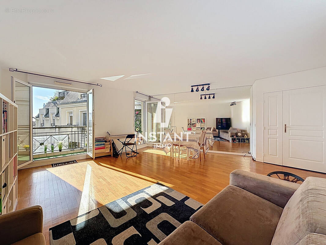 Salle d'eau - Appartement à CHARENTON-LE-PONT