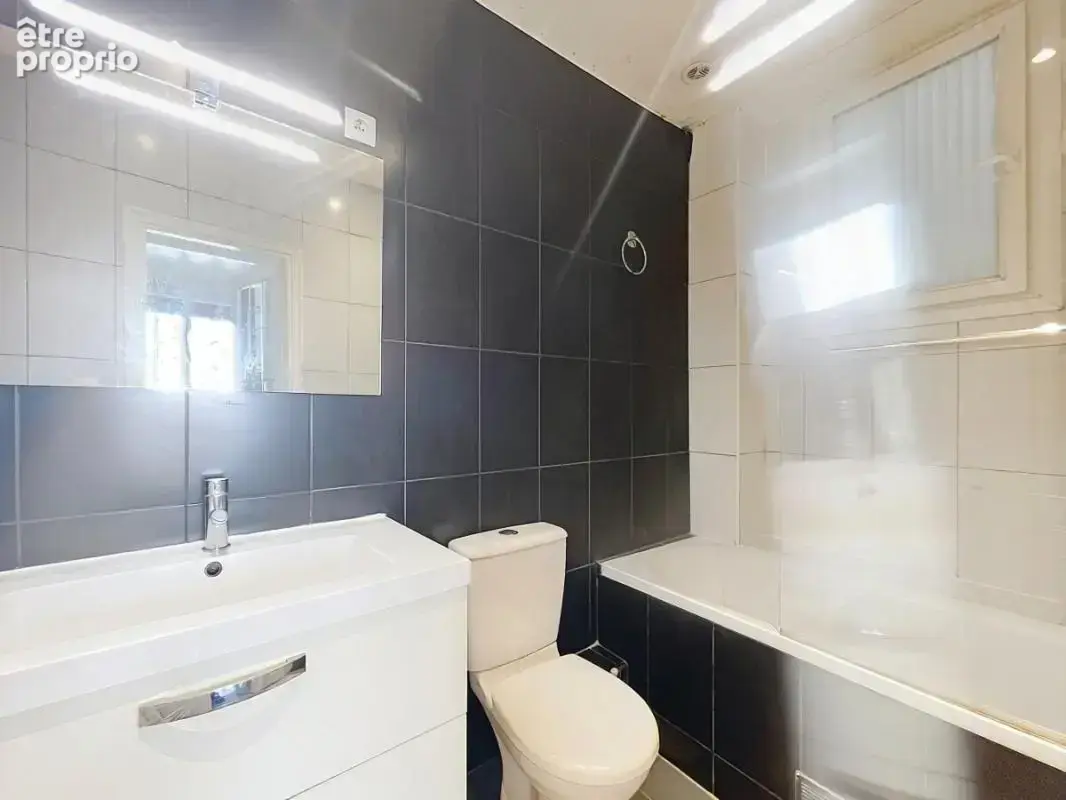 Appartement - Paris 17 Batignolles - 77m² - photo 9