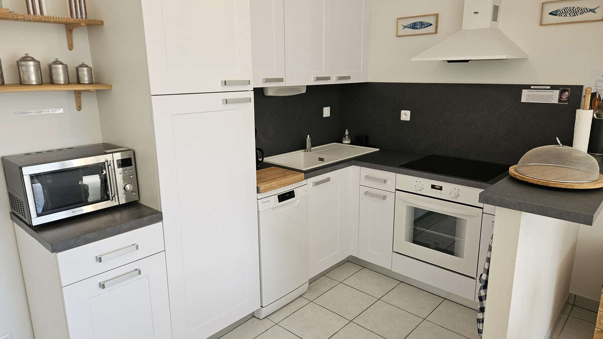 Résidence avec piscine  : appartement + parking ! - photo 2