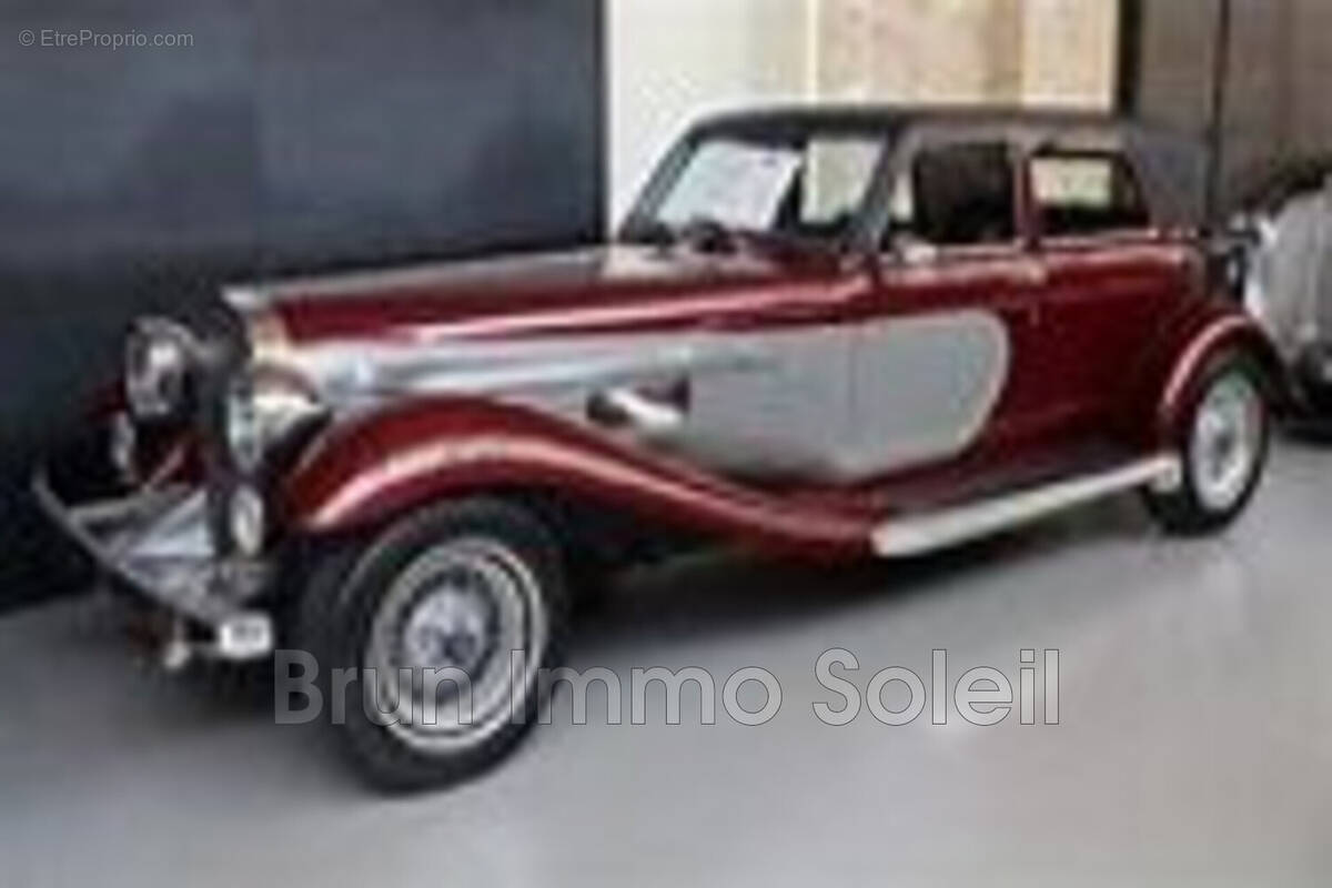 Parking à VILLENEUVE-LOUBET