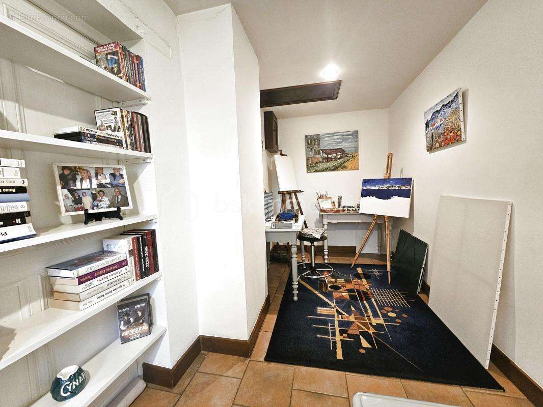 Maison à COMMELLE-VERNAY