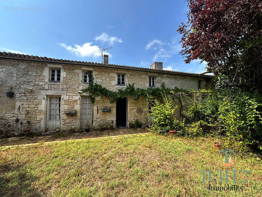 Maison 190 m² à Saint-Palais-Sur-Mer  - photo 2