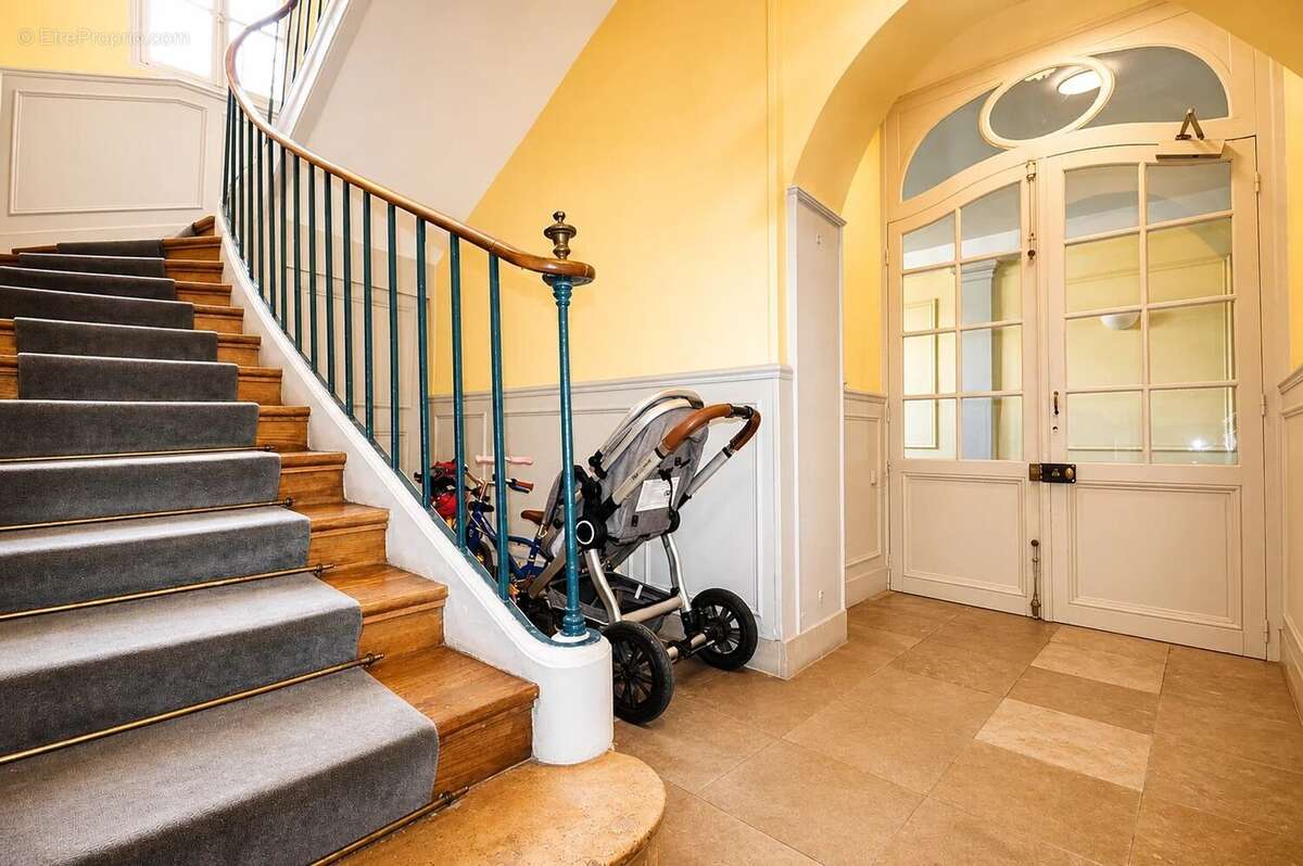 Appartement à VERSAILLES