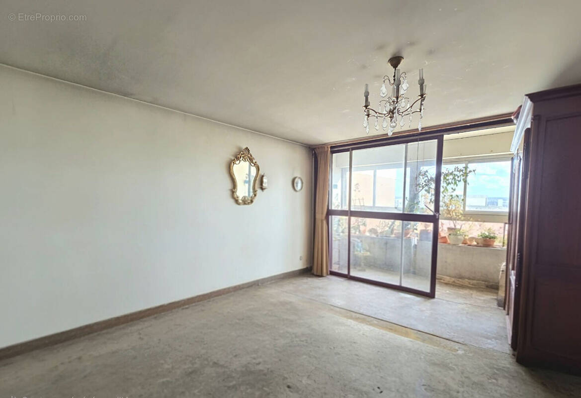 Appartement à PARIS-20E