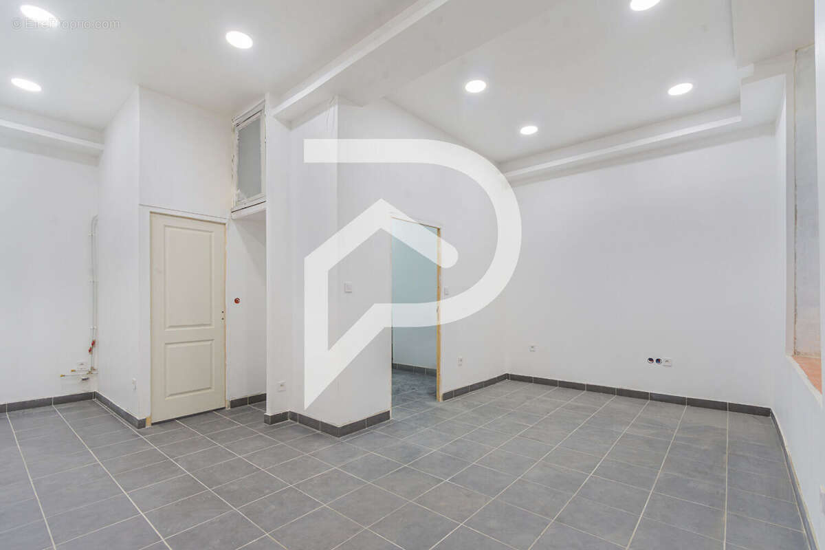 Commerce à MARSEILLE-6E