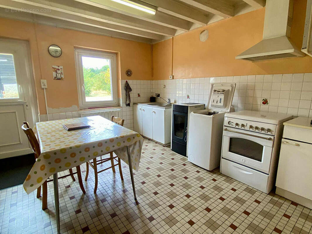 Maison La Chapelle Saint Remy 6 pièce(s) 120 m2 - photo 3