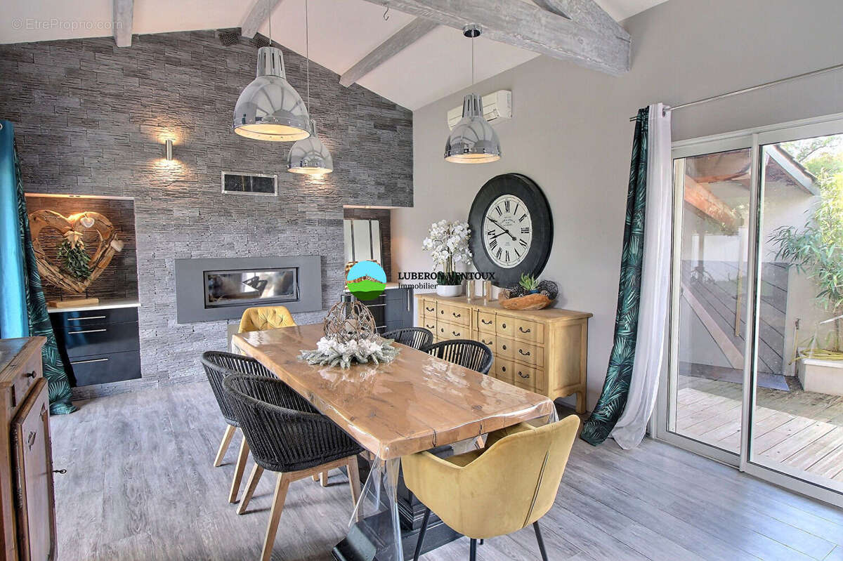 Maison  à Saint Didier, double séjour, 5 chambres, plus de 1000m² avec piscine. - photo 13