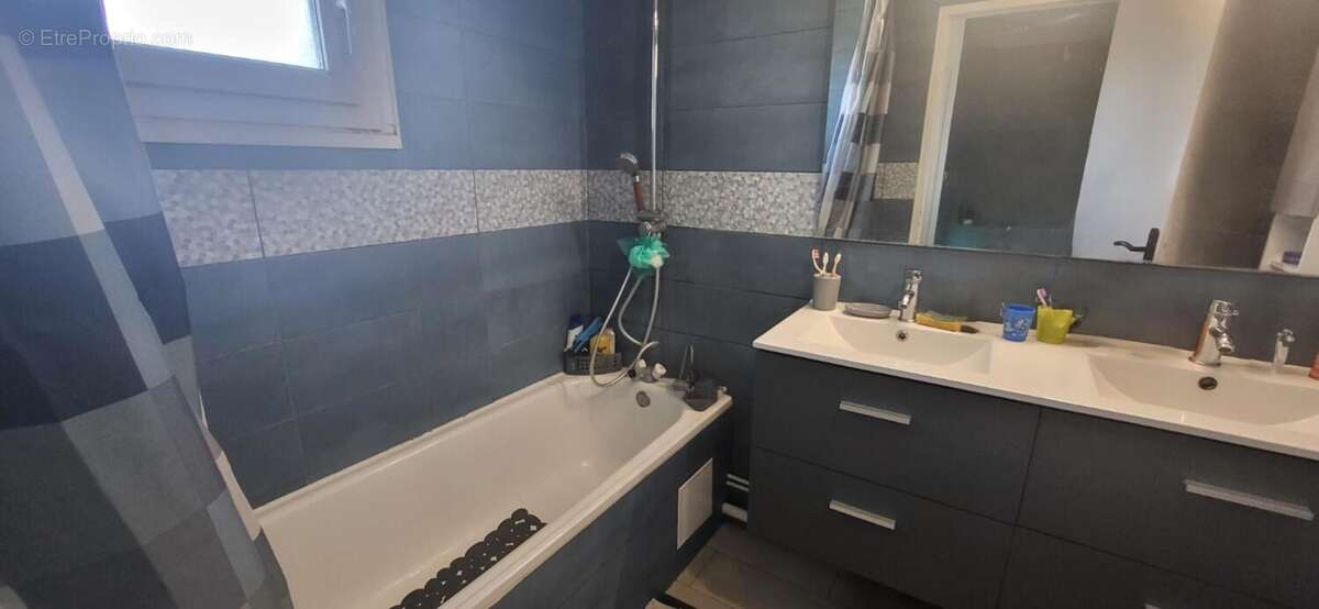 SALLE DE BAIN - Maison à MERIGNAC