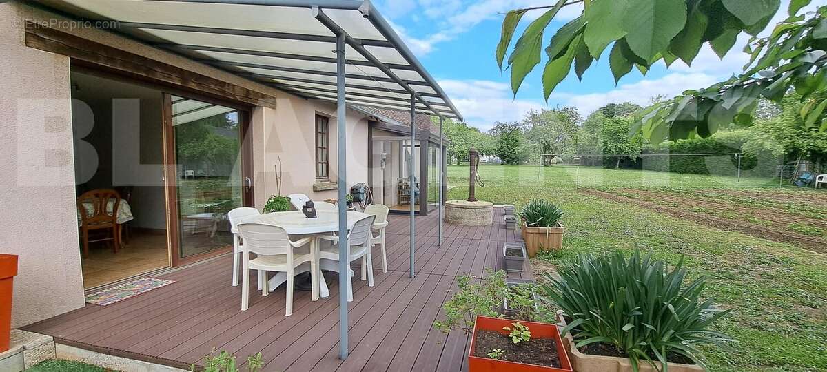 20250506_175722 - Maison à LIGNIERES-LA-CARELLE