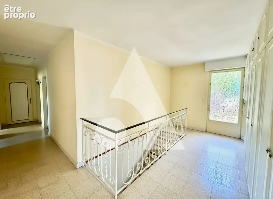 Maison familiale à NEUFCHATEAU - secteur calme et résidentiel - photo 4